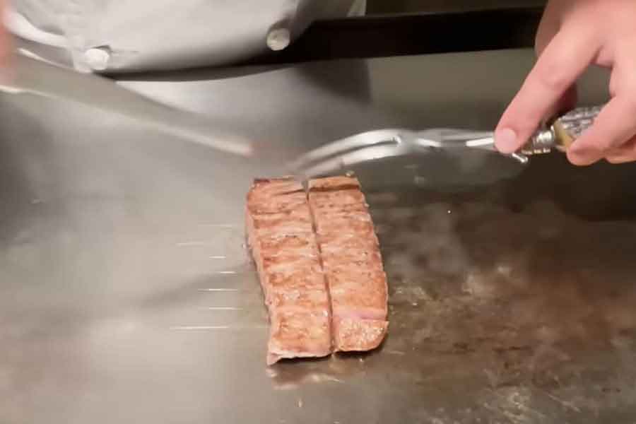 神戸牛のステーキに感動（スクリーンショット）