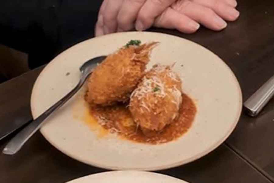 カニクリームコロッケを大絶賛（スクリーンショット）