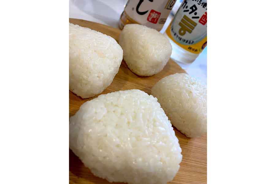 シンプルなレシピで“コンビニおにぎり”のような味に【写真提供：ケポ（@kepo_05110201）さん】