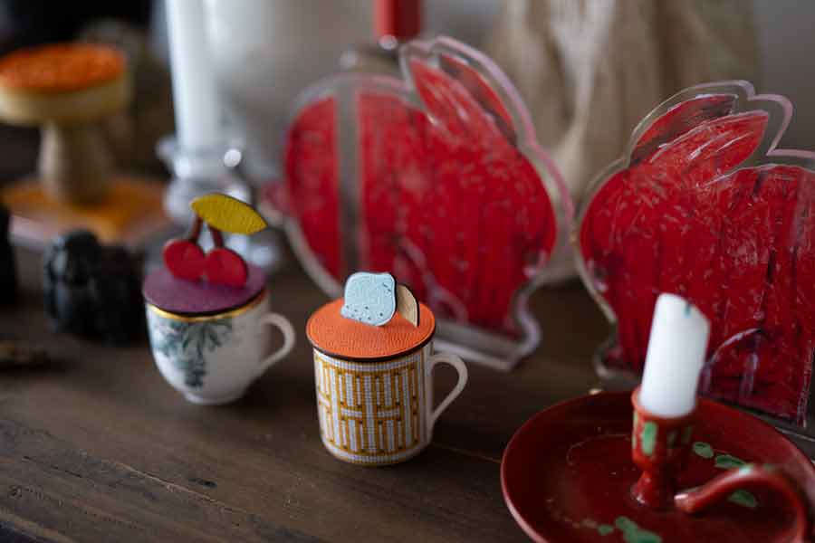 世界的ブランドと仕事をする河原さん【写真：荒川祐史】