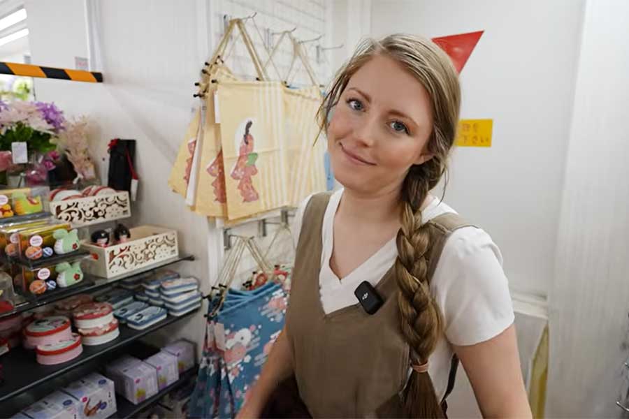 アメリカ人YouTuber・ジェイソンさんの妻、リネルさん（スクリーンショット）