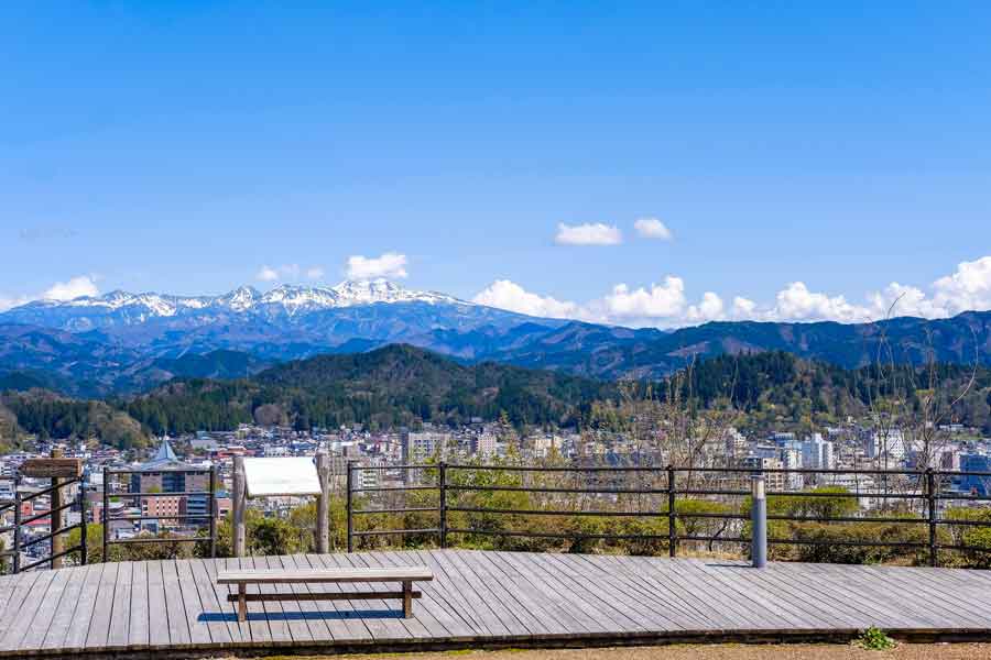 オランダ人が感激した飛騨の山々の風景【写真：PIXTA】