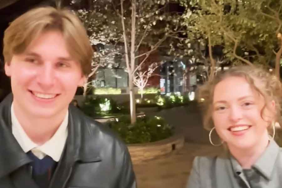 オランダ人の（左から）マルセルさんとダマーニャさん（スクリーンショット）