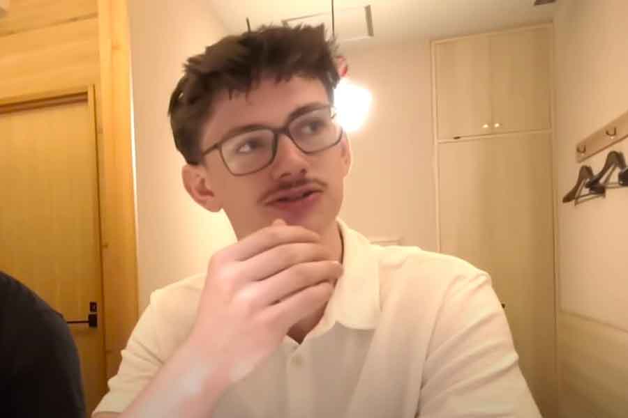 日本の公共交通機関を大絶賛する、イギリス人のヒューイさん（スクリーンショット）