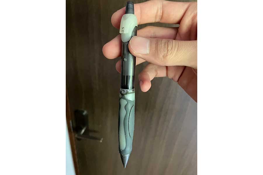 弟さんが大切に使い続けた、辻堂さんから贈られたシャーペン【写真提供：辻堂ゆめ（@YumeTsujido）さん】