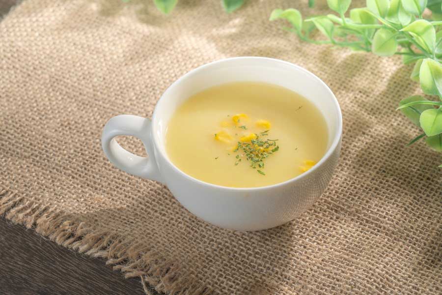 粒を粉砕して牛乳と合わせたコーンスープ（写真はイメージ）【写真：写真AC】