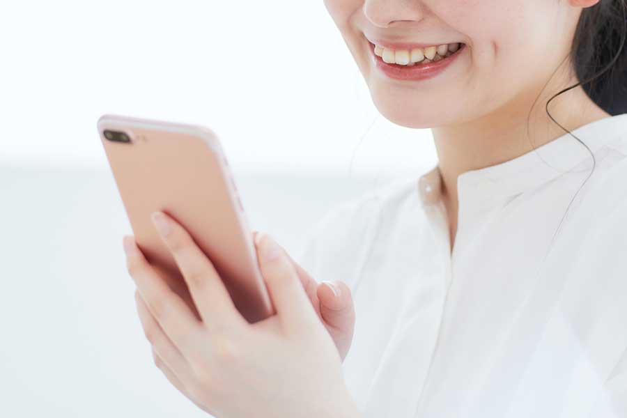 弟から突然届いたうれしい報告が話題に(写真はイメージ)【写真:PIXTA】