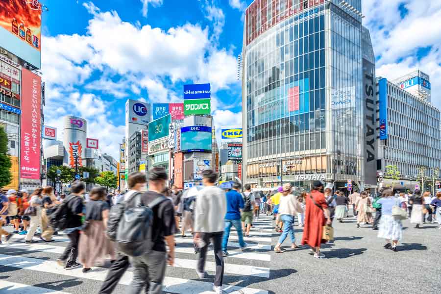 街を歩いている人を見るだけで、とにかく礼儀正しく、周囲へ配慮していることが伝わってくることに驚き（写真はイメージ）【写真：PIXTA】