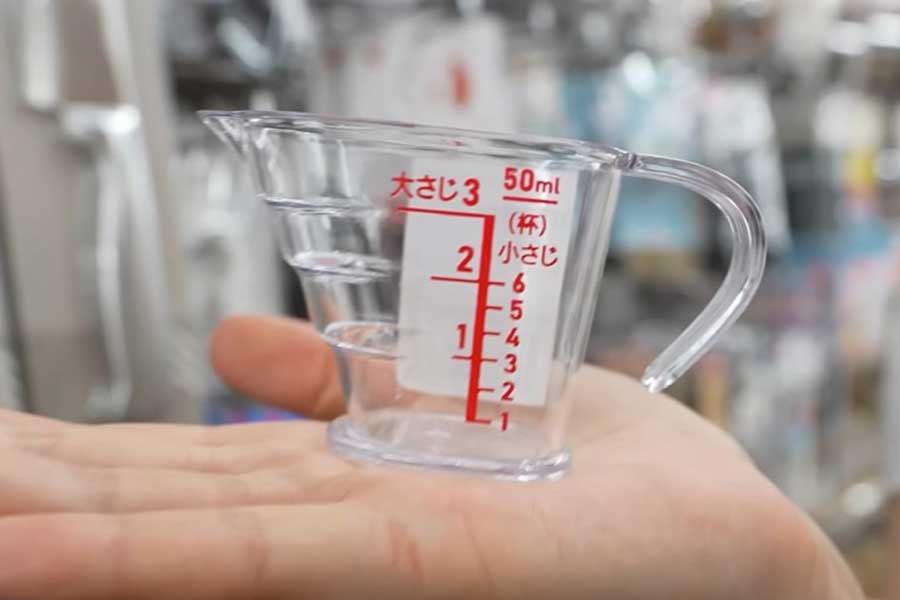 リネルさんは100円ショップで見つけた計量カップを大絶賛（スクリーンショット）