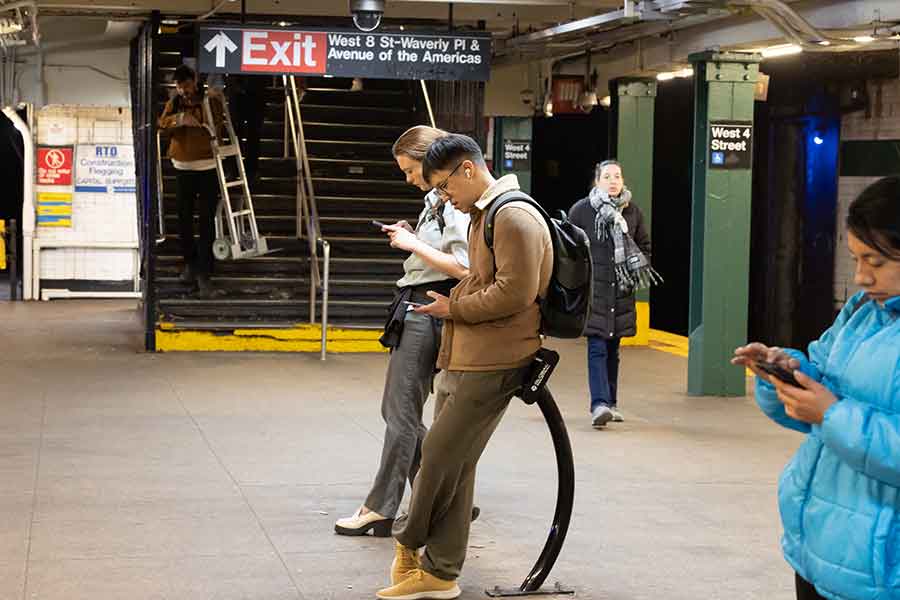 ニューヨークの地下鉄【写真：Aflo】