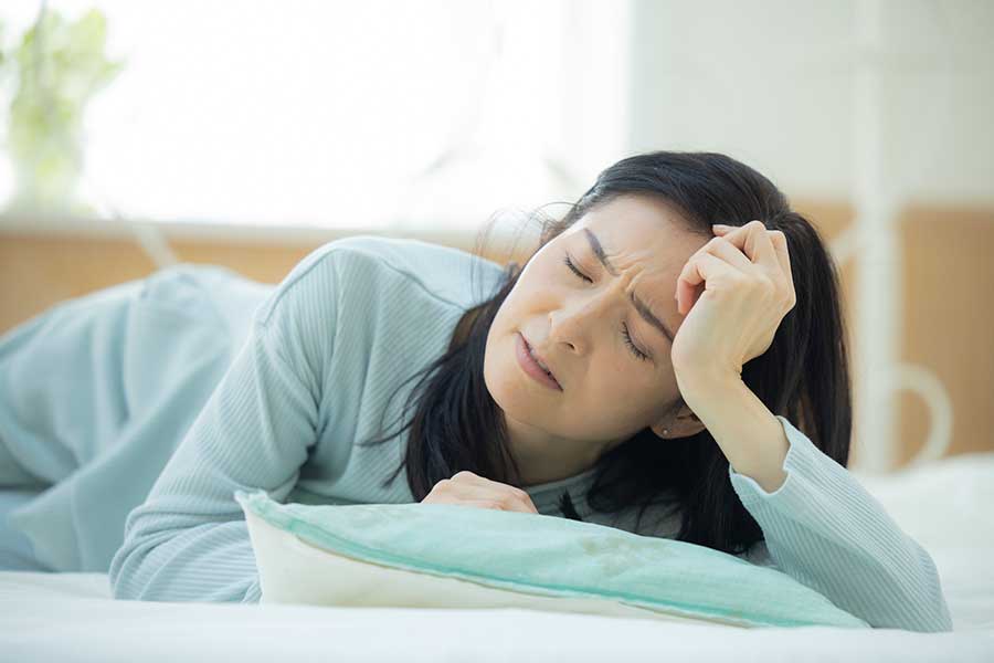 高熱で寝込んでいたら、夫が豹変（写真はイメージ）【写真：PIXTA】