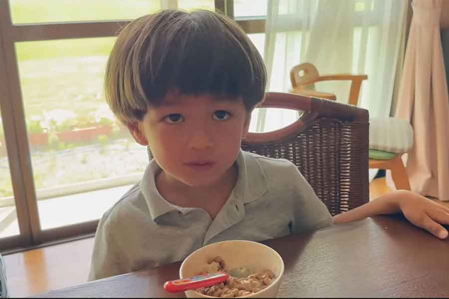 納豆に目がない長男のミオくん（スクリーンショット）