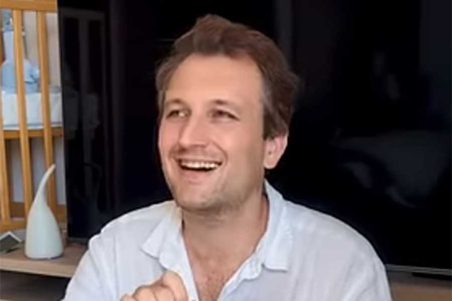 夏の定番について、日仏の違いを紹介したオレリアンさん（スクリーンショット）