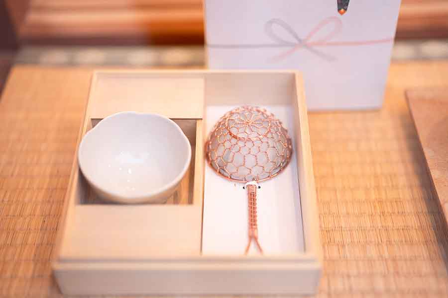 定番の茶こし【写真：荒川祐史】