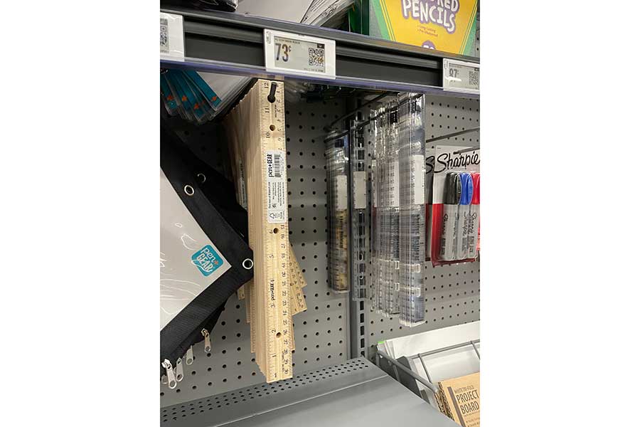 アメリカの定規にはインチとセンチメートルが【写真：i-know】