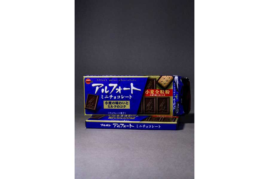 お菓子の空き箱を使ったアート作品が話題に【写真提供：空き箱職人はるきる（@02ESyRaez4VhR2l）さん】