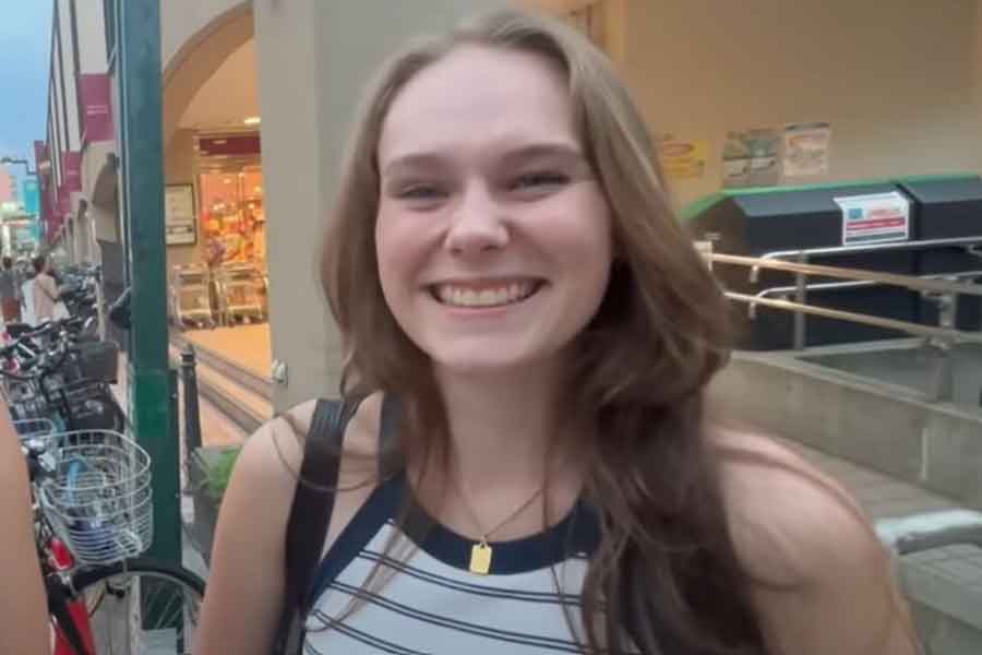 日本で“本場”の寿司を体験した、ドイツ人のクリスティーナさん（スクリーンショット）