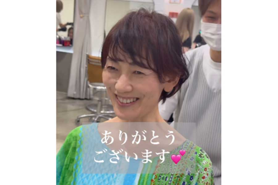 丸みのある“大人かわいい”ショートヘアに（スクリーンショット）