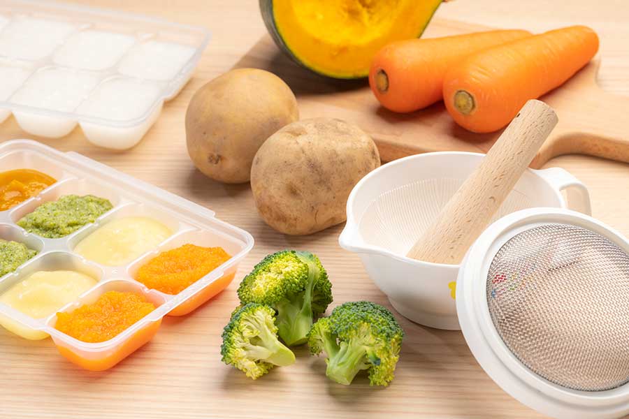 離乳食で思わぬ失敗をすることも（写真はイメージ）【写真：PIXTA】