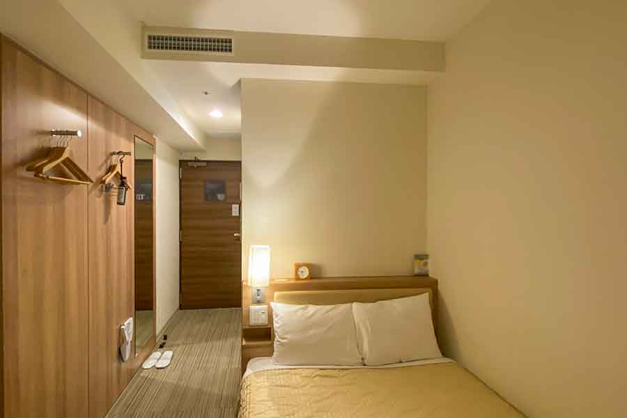 ベッドしかないような狭い部屋が苦手（写真はイメージ）【写真：写真AC】