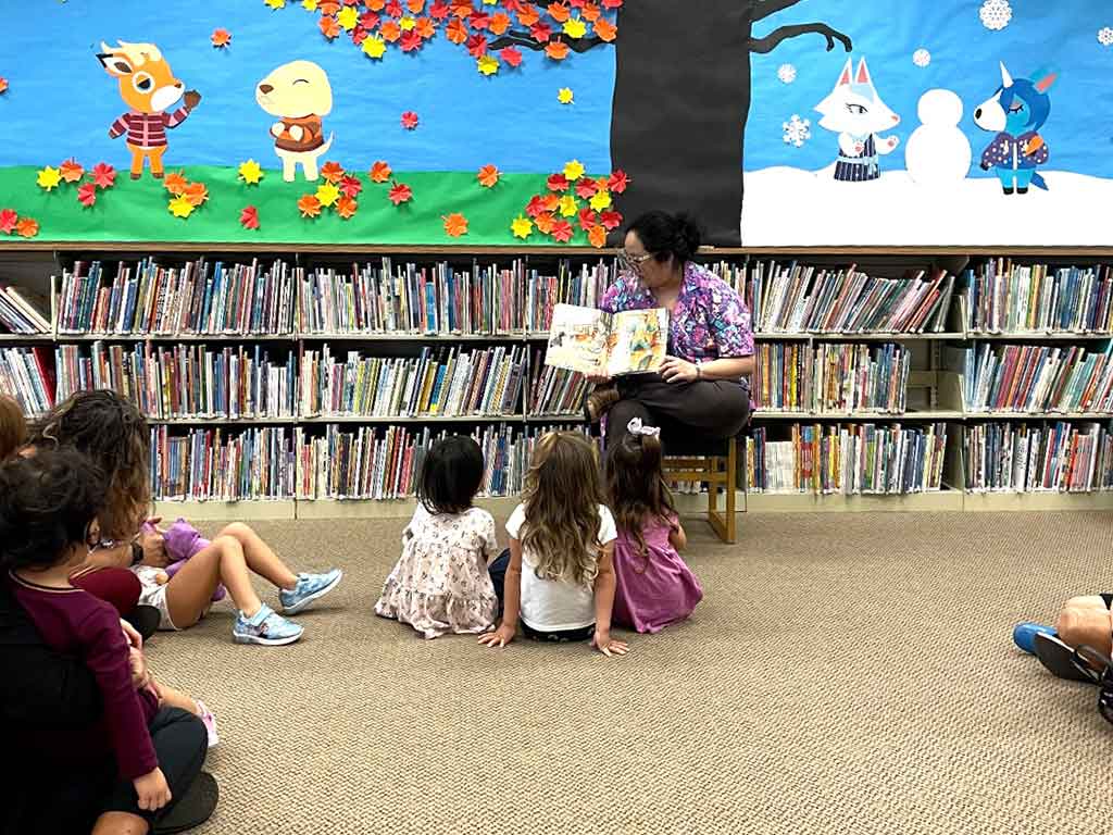 子どもを4歳まで家で見ていたので、公園や図書館での読み聞かせをよく利用していた【写真：i-know】