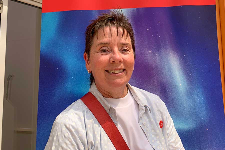 カナダパビリオンで働くアンさん【写真：Hint-Pot編集部】