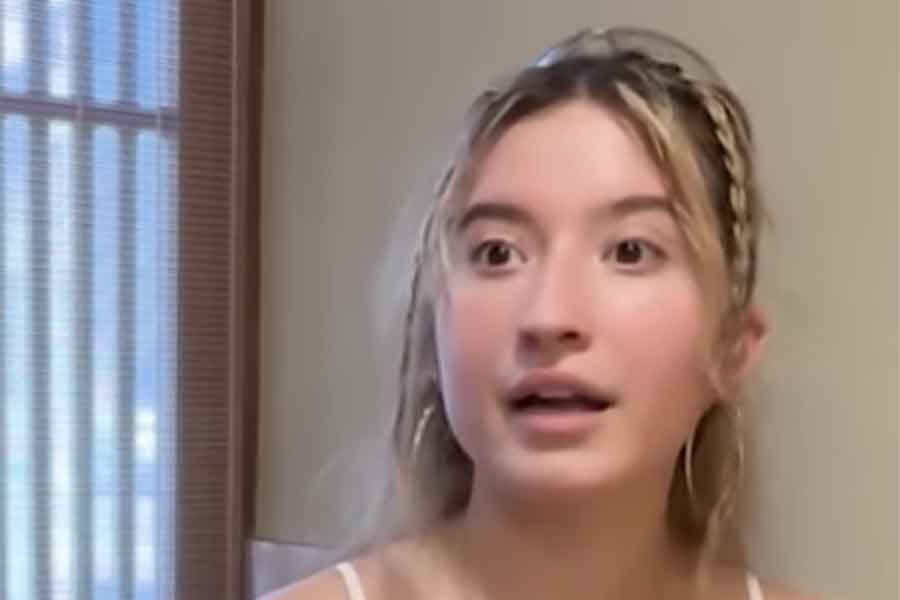 初めて日本を訪れた、アメリカ人の（左から）マーシャさんとジャクリンさん（スクリーンショット）