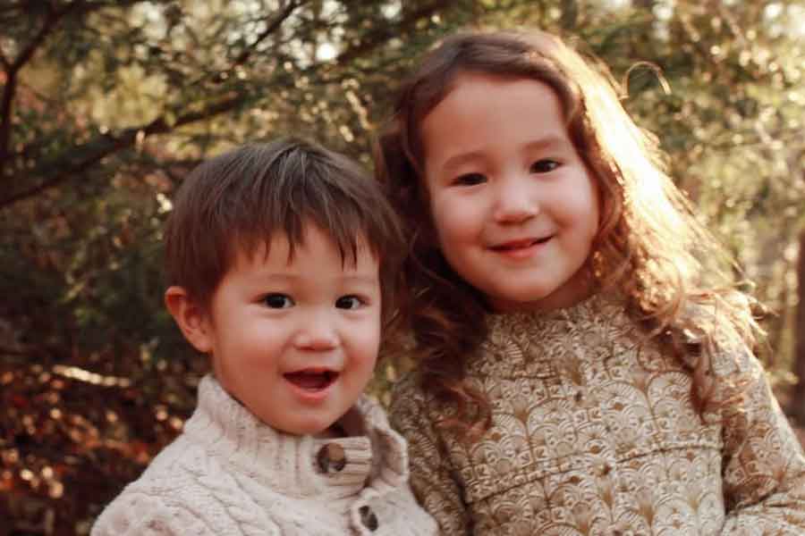 元気いっぱいに成長中の(左から)アッシュくんとゾーイちゃん【写真提供:ユイ】