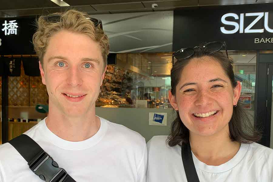 ニュージーランドから来た(左から)ニックさんとエープリルさん【写真:Hint-Pot編集部】