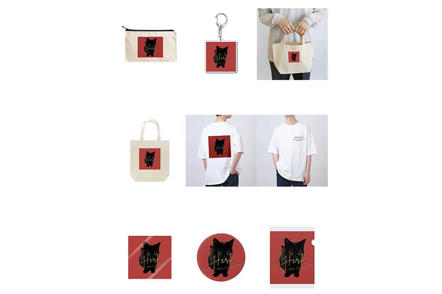 飼い主さんが制作したハーブちゃんのオリジナルグッズ【写真提供：かわいい黒猫ハーブ（@herb_the_cat）さん】