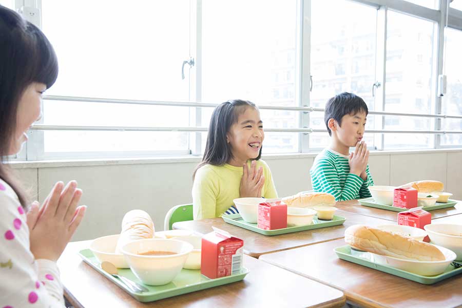 おいしい給食が毎日提供されることに驚き（写真はイメージ）【写真：PIXTA】