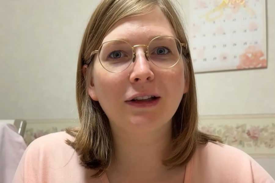 日本で第1子を出産したレナさん（スクリーンショット）