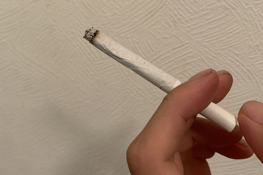 ホテルの禁煙ルームで喫煙するのはNG（写真はイメージ）【写真：写真AC】