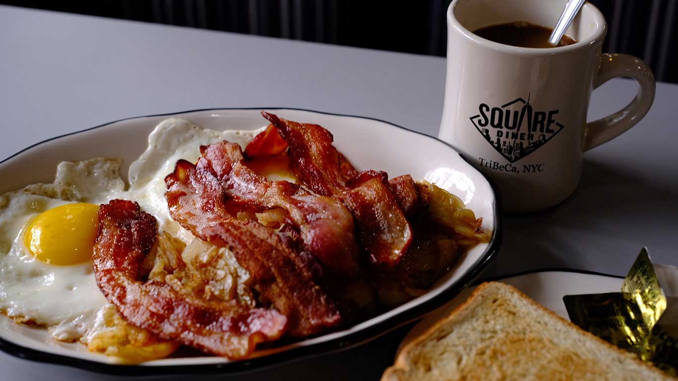 憧れのアメリカンダイナーでの朝食【写真提供:でめきん(@DEMEKEYN)さん】