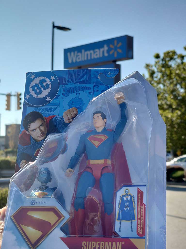 現地のウォルマートでアメトイを購入【写真提供：でめきん（@DEMEKEYN）さん】