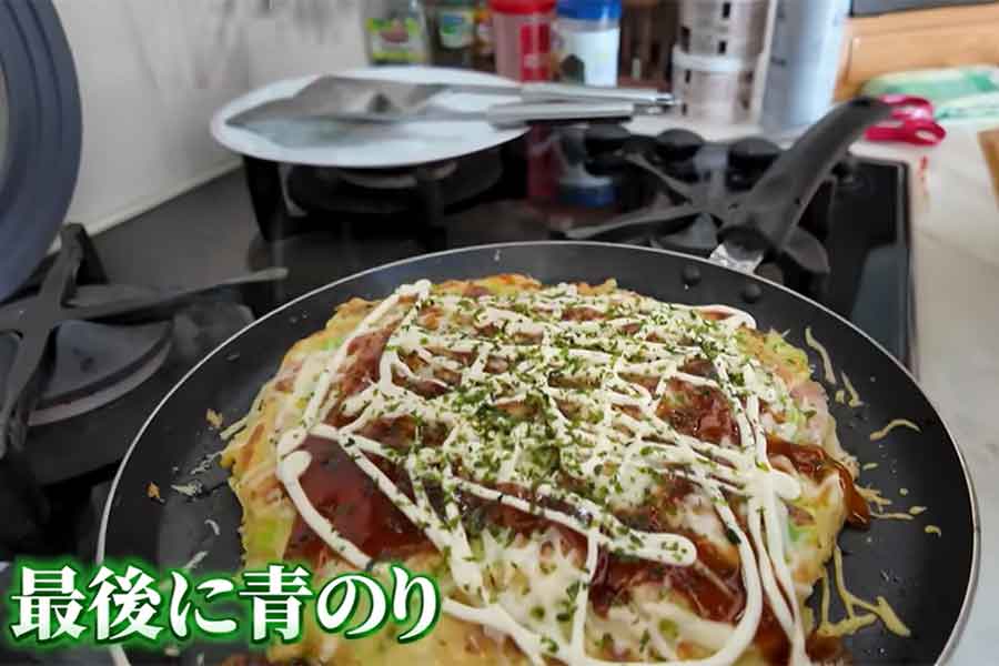 お好み焼きを大絶賛（スクリーンショット）