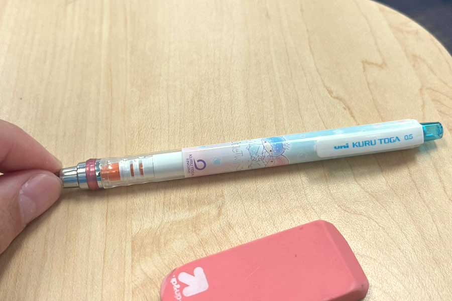 タイ人留学生は三菱鉛筆のシャープペンを愛用【写真：Yo】