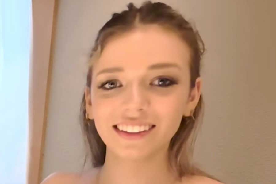 自動販売機がたくさんあることに、テイラーさんも感激（スクリーンショット）