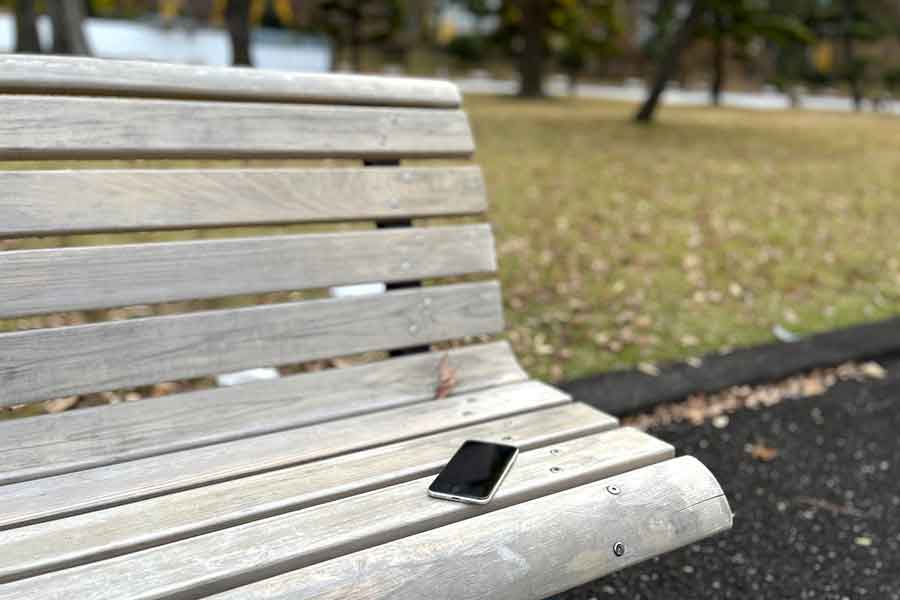 日本ではスマートフォンを落としても、交番に届いている場合が多いことに驚愕（写真はイメージ）【写真：写真AC】