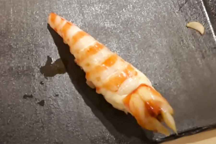 新鮮なクルマエビの握り（スクリーンショット）