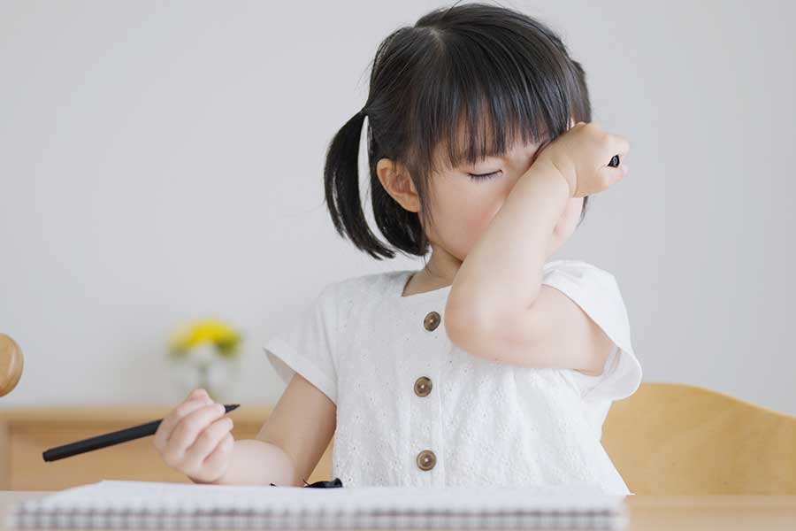 増加傾向にあるという子どものアレルギー（写真はイメージ）【写真：PIXTA】