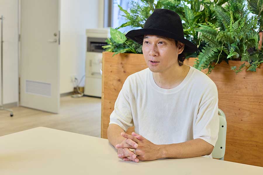 産業カウンセラーの資格も持つ黒沢さん【写真：くさかべまき】