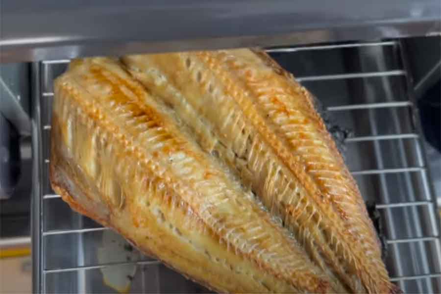 こんがり焼きあがったホッケ（スクリーンショット）