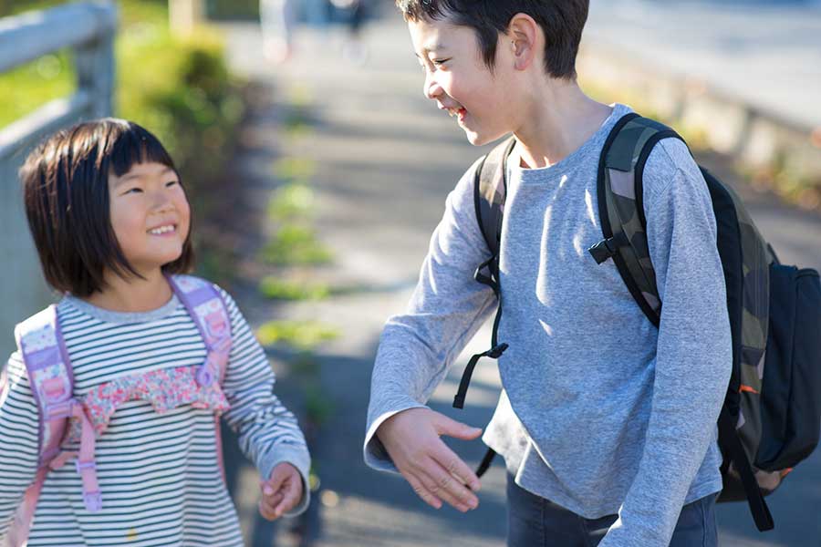 子どもたちが楽しみにしている遠足。しおりを見たら、驚きの役割が（写真はイメージ）【写真：PIXTA】