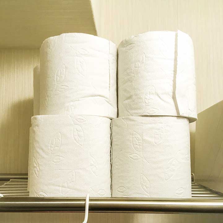客室内に置かれたトイレットペーパー（写真はイメージ）【写真：写真AC】