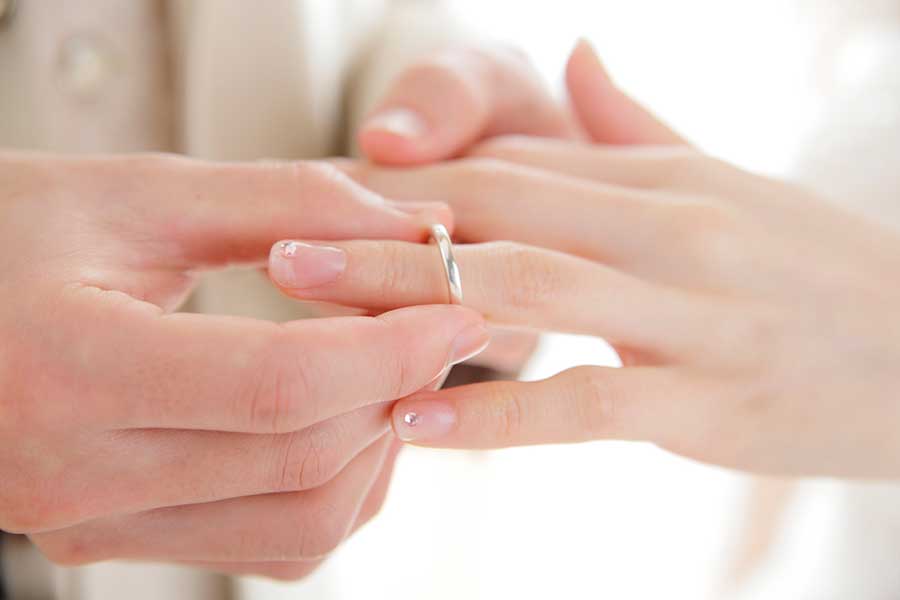 アメリカ人男性と結婚するも…思いがけない未来が待っていた（写真はイメージ）【写真：PIXTA】