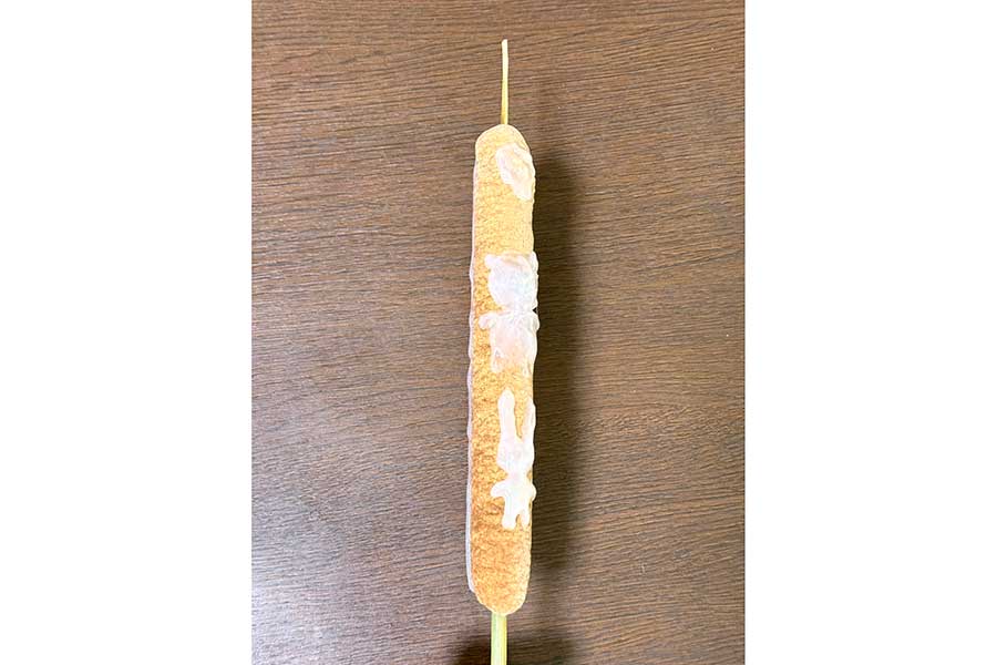 ガマの穂から“毛皮”を取る実験の様子【写真提供:inori(@kusabanaasobi)さん】