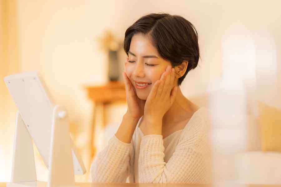 乾燥しやすい冬を迎える前に、夏のダメージを集中ケア(写真はイメージ)【写真:PIXTA】