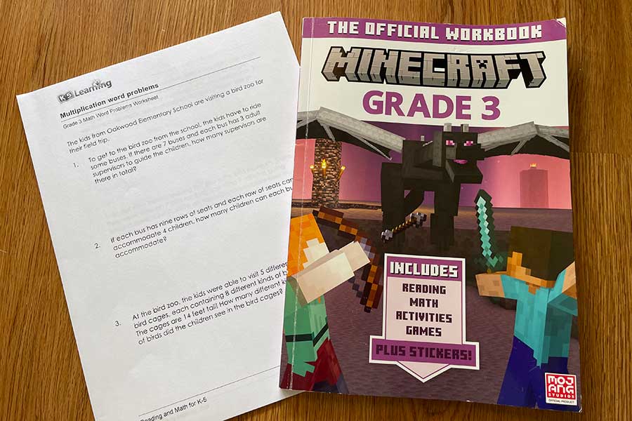 宿題が少ない日は、市販のワークブックや無料ダウンロードできるプリントをさせることも【写真：i-know】