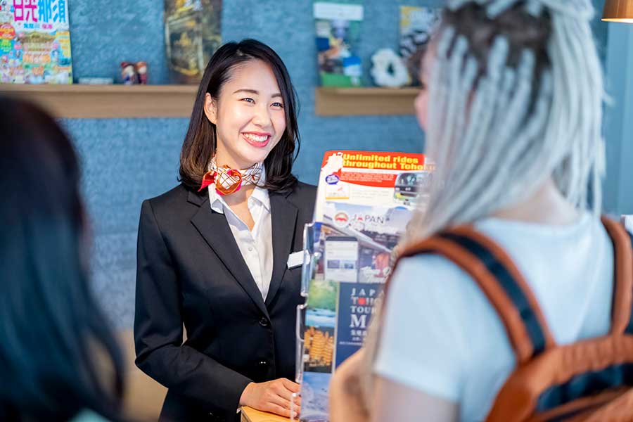 日本のお店に入った際、丁寧な接客を受けて大感激（写真はイメージ）【写真：PIXTA】